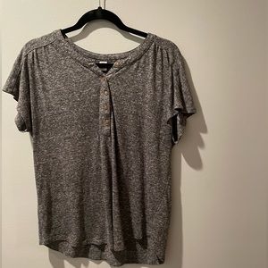 Women’s grey buttoned top